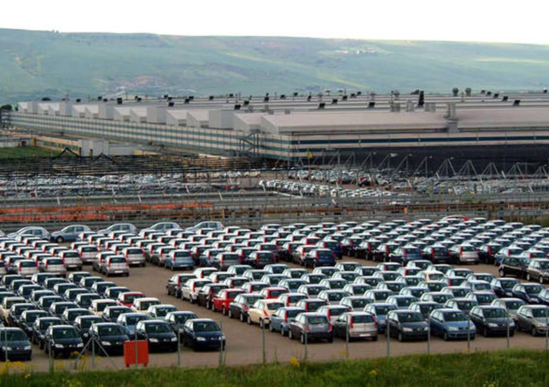 Federauto: rischio chiusura per centinaia di concessionarie