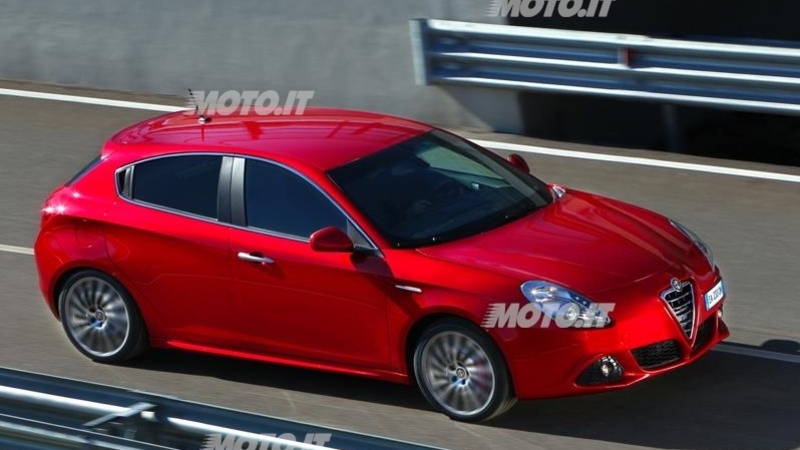 Alfa Romeo Giulietta 1.4 Turbo Multiair TCT in pista a Balocco - video