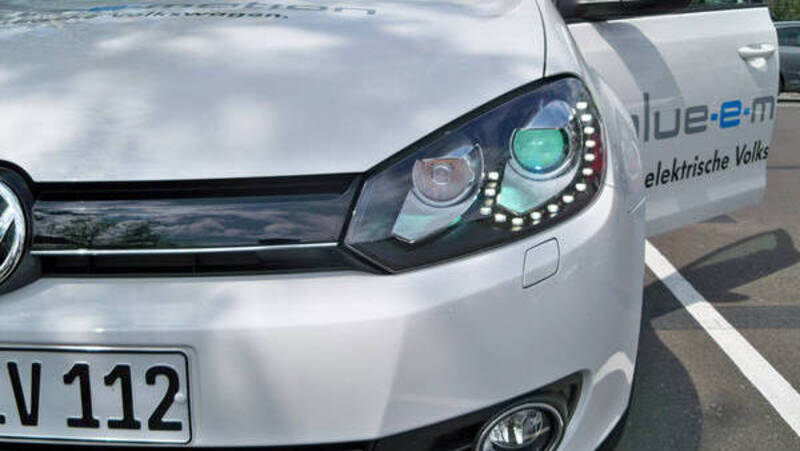 Volkswagen Golf: dal 2015 anche plug-in hybrid