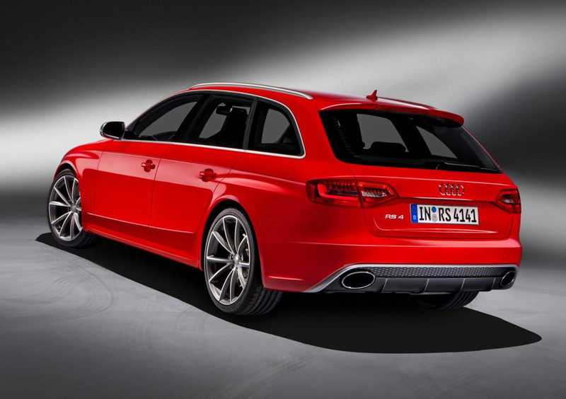 Audi RS4 Avant: debutter&agrave; a Ginevra