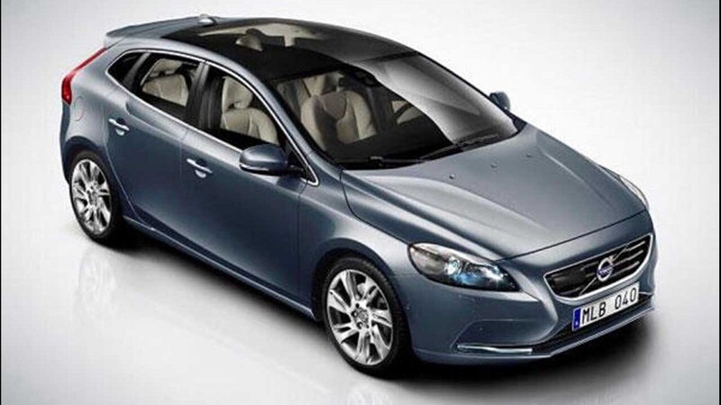 Volvo V40: prime immagini della vettura senza veli