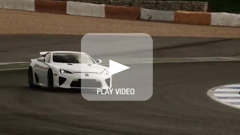 Alex Wurz al volante della Lexus LFA