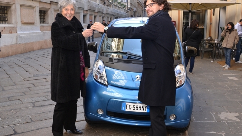 Una Peugeot iOn per il Comune di Genova