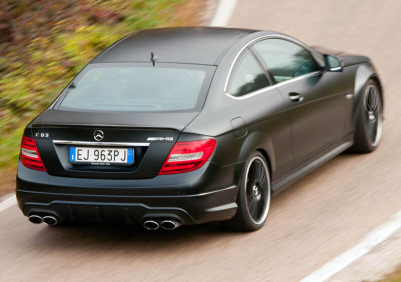 Mercedes-Benz C63 AMG Coup&eacute;