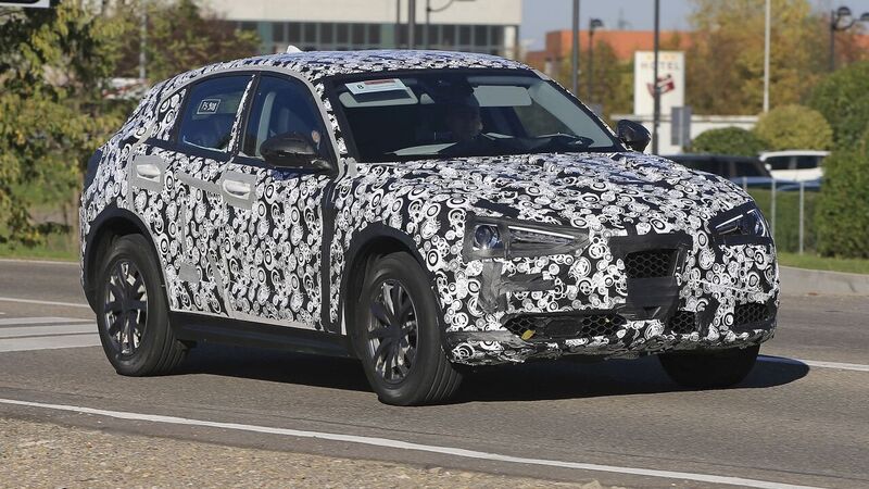 Alfa Romeo Stelvio: il SUV spiato in attesa di Los Angeles!