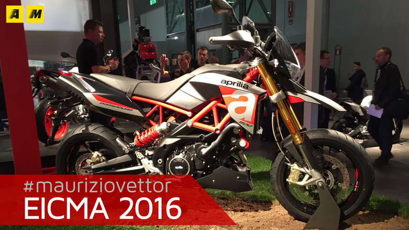 Aprilia Dorsoduro 900 ad EICMA 2016: il video