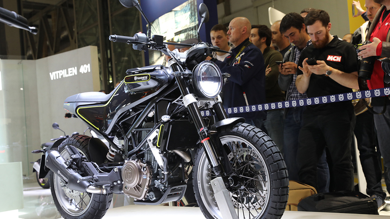 Husqvarna Vitpilen 401 e Svartpilen 401 a EICMA 2016: foto e dati