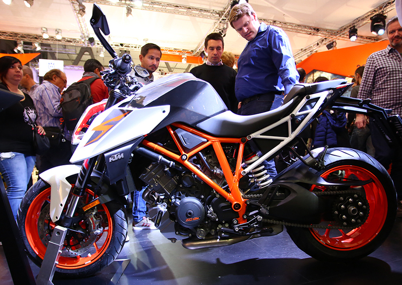 KTM Super Duke 1290 R 2017 ad EICMA 2016: foto e dati