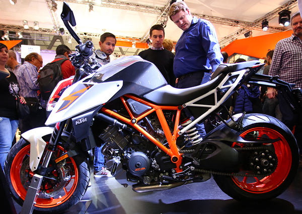 KTM Super Duke 1290 R 2017 ad EICMA 2016: foto e dati