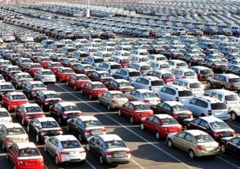 Mercato italiano dell&#039;Auto: a marzo in calo del 26,7%