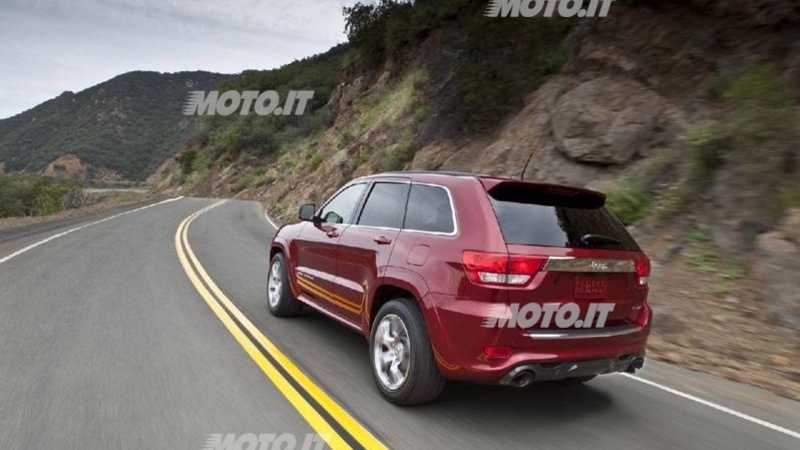 Jeep Grand Cherokee SRT8: listino prezzi