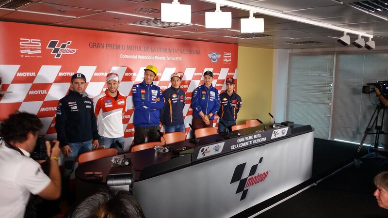 MotoGP, Valencia. Rossi: "Una bella gara per dimenticare il 2015"