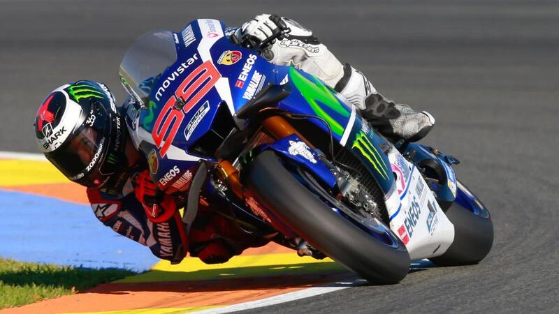 MotoGP. Lorenzo domina il venerd&igrave; di prove a Valencia