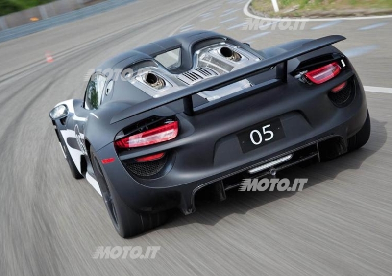 Porsche 918 Spyder: ulteriori immagini e dettagli