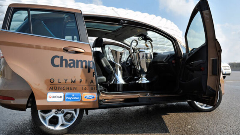 Ford celebra 20 anni di Champions League con la B-MAX