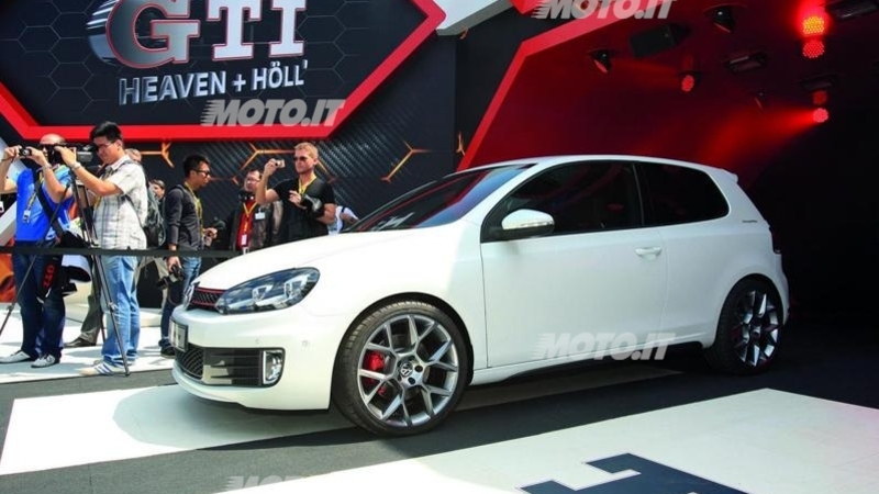 Volkswagen Golf GTI ConceptWhite