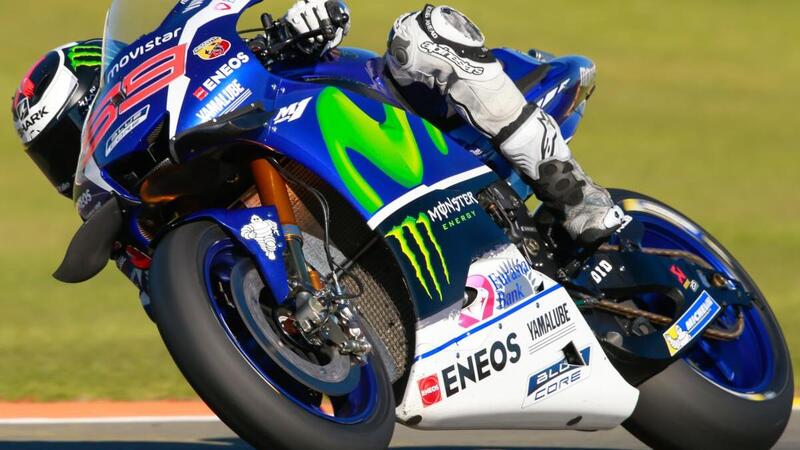 MotoGP. Lorenzo conquista la pole del GP di Valencia