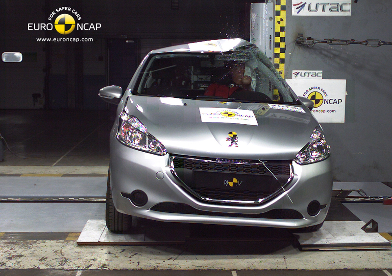 Peugeot 208 cinque stelle Euro NCAP