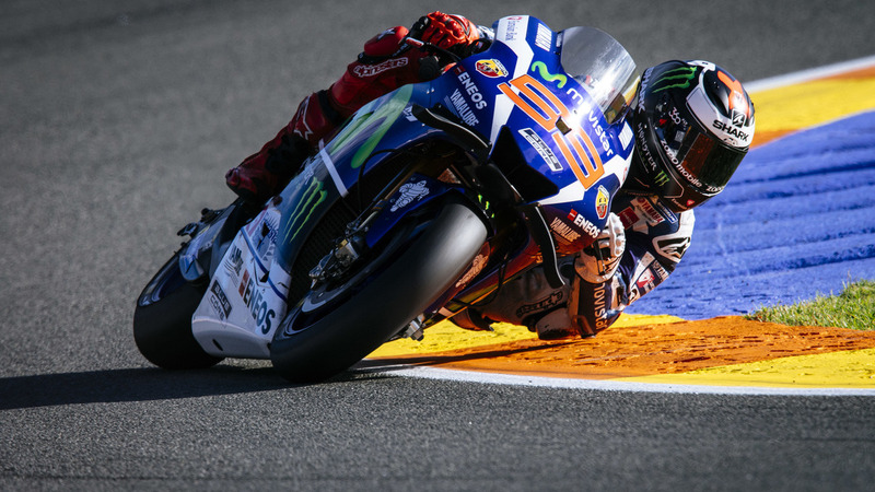 MotoGP. Lorenzo vince il GP di Valencia