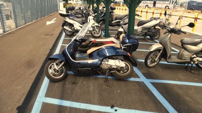 Parcheggio aeroporto Linate: auto vs moto