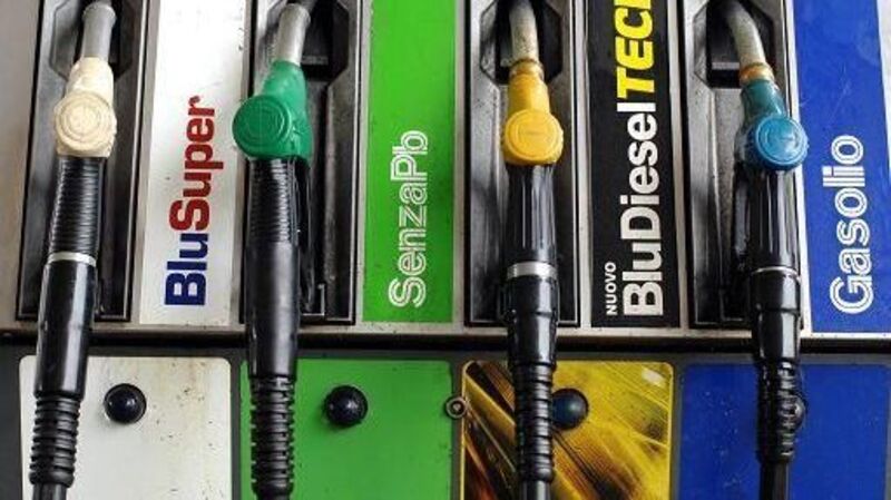 Benzina in rincaro dopo il weekend