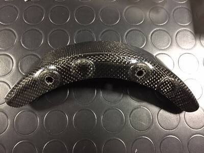 Paraspr. posteriore corona carbonio Ducati