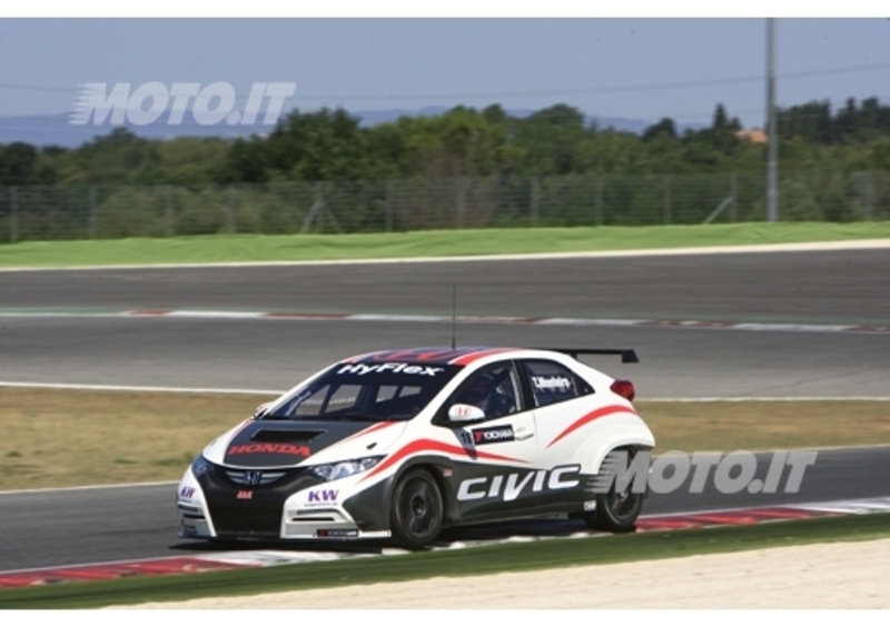 Honda Civic WTCC: iniziati i collaudi in pista