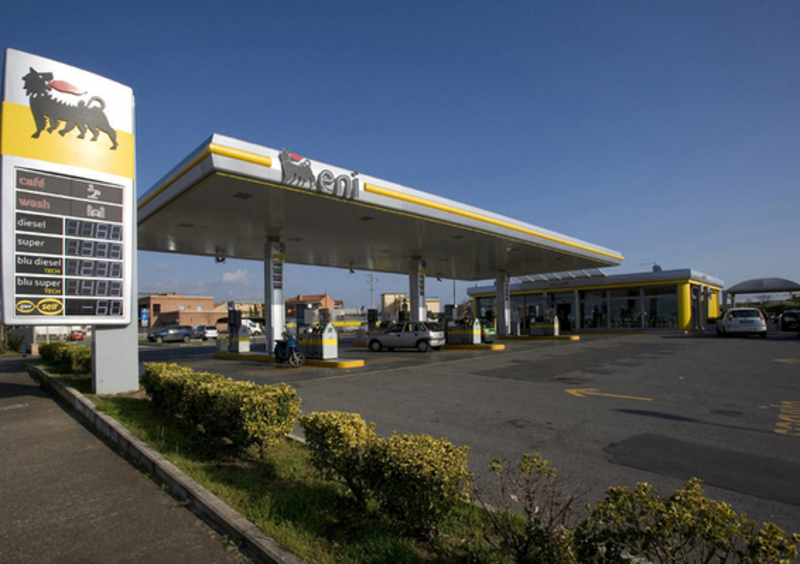 Benzina: gli sconti delle compagnie nel weekend