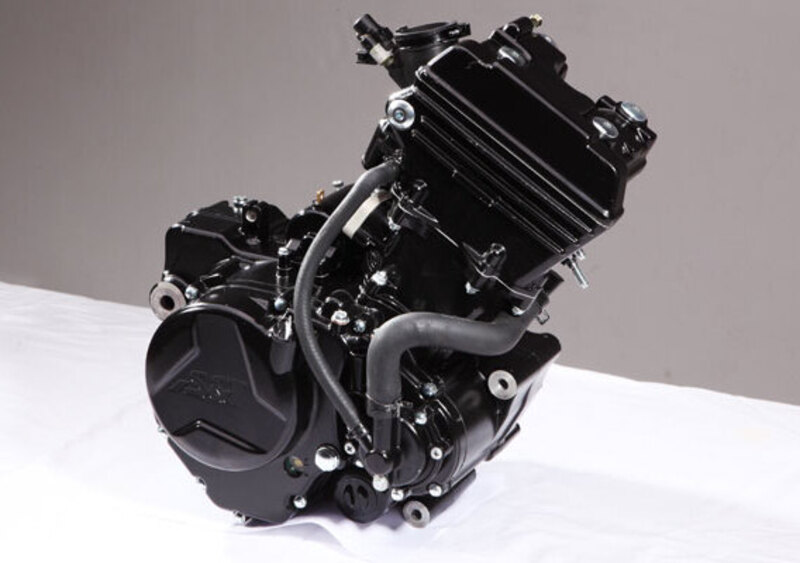 Hyosung GD 250 R GD 250 R (2017 - 18) (4)