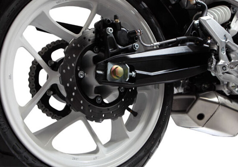 Hyosung GD 250 R GD 250 R (2017 - 18) (8)