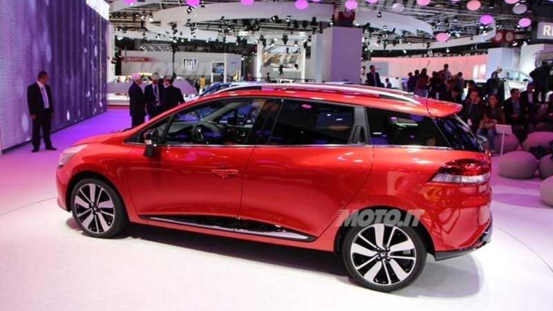 Nuova Renault Clio: a Parigi anche la station wagon