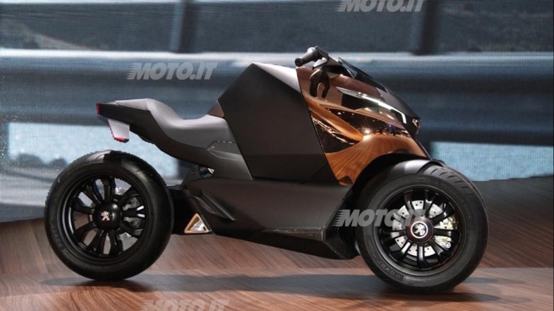 Salone di Parigi 2012: protagonisti anche moto e scooter