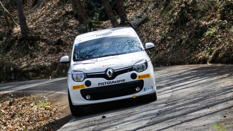 Renault Twingo R1, a scuola di rally