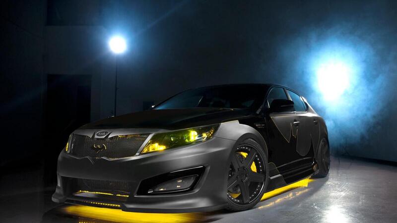 Kia: una Optima dedicata a Batman per combattere la fame in Africa