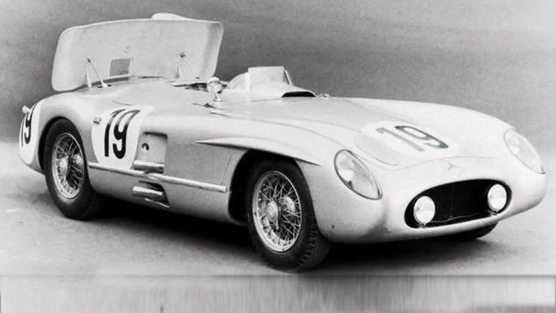 L&#039;intervista a Stirling Moss per i 60 anni della Mercedes-Benz SL - Video