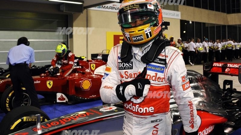 Vettel retrocesso, a Hamilton la pole del GP degli Emirati Arabi