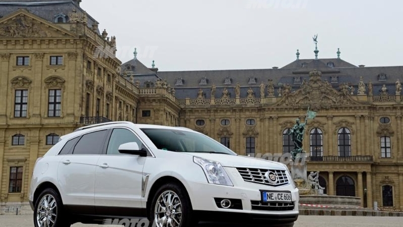 Cadillac SRX 2013: listino prezzi