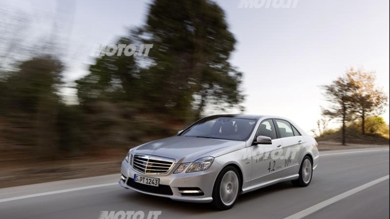 Mercedes-Benz Classe E BlueTEC Hybrid ad H2Roma