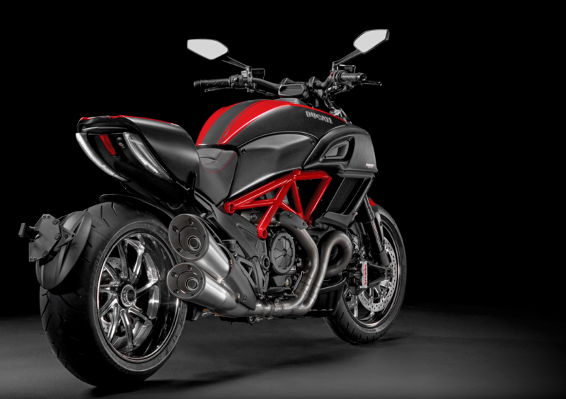 Ducati Diavel 1200 Diavel 1200 Carbon (2017 - 18) (5)