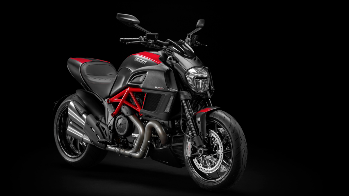 Ducati Diavel 1200 Carbon (2017 - 18)