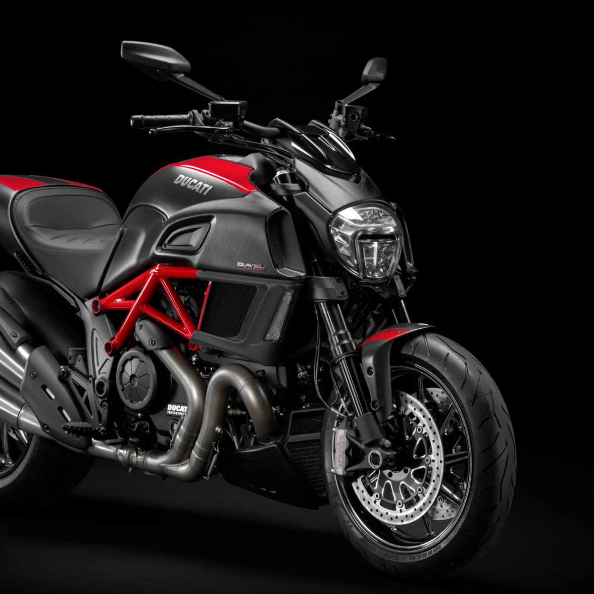 Ducati Diavel 1200 Carbon (2017 - 18)