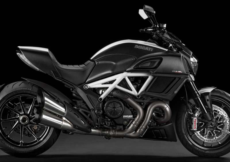 Ducati Diavel 1200 Diavel 1200 Carbon (2017 - 18) (12)