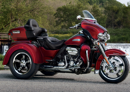 Harley-Davidson 107 Tri Glide Ultra (2017 - 18) - FLHTCUTG