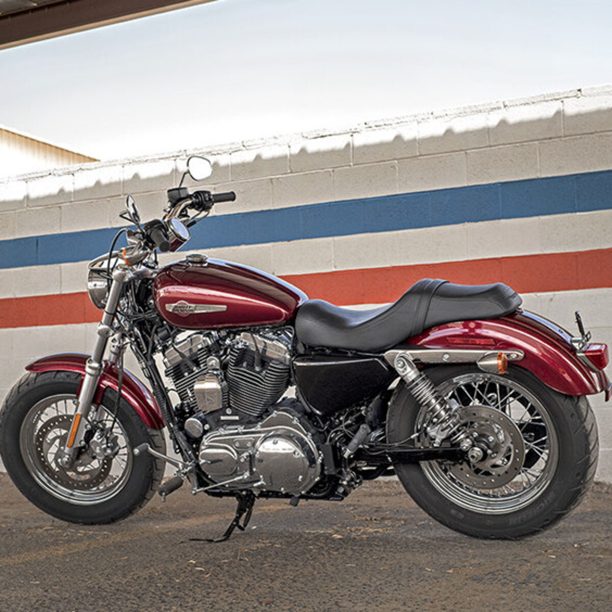 Harley-Davidson 1200 Custom (2017) - XL 1200C