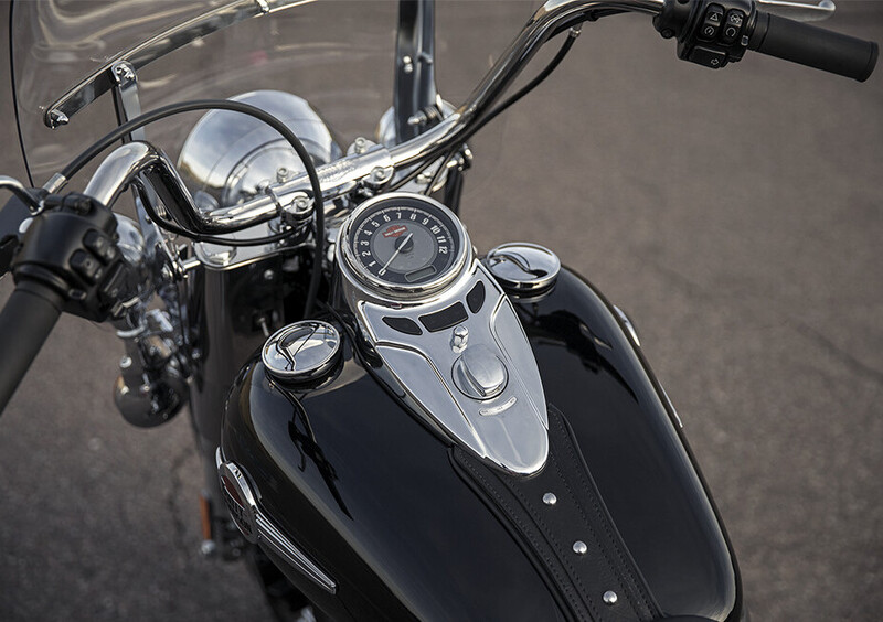 Harley-Davidson Softail 1690 Heritage Classic (2011 - 17) - FLSTC (14)