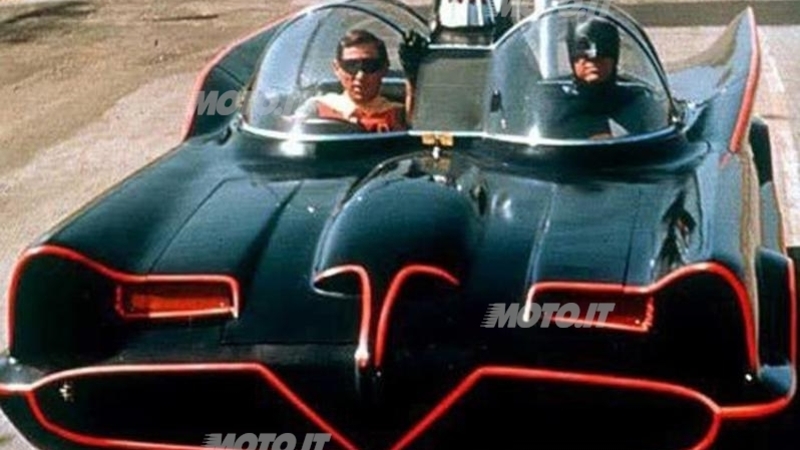 Battuta all&rsquo;asta per 4.2 milioni di dollari la Batmobile anni &lsquo;60