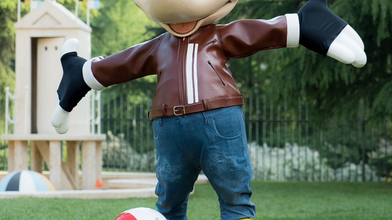 Le statue di Topolino all&#039;asta per ABIO