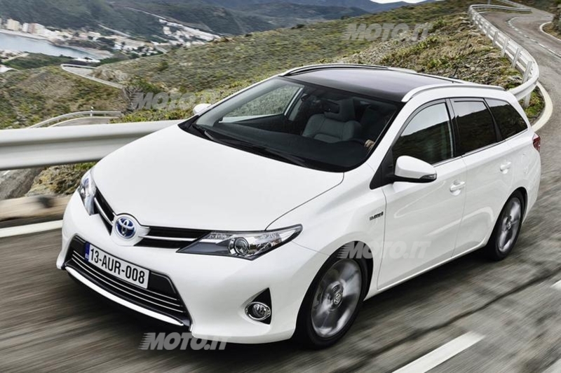 Toyota Auris Touring Sports: a Ginevra la versione familiare