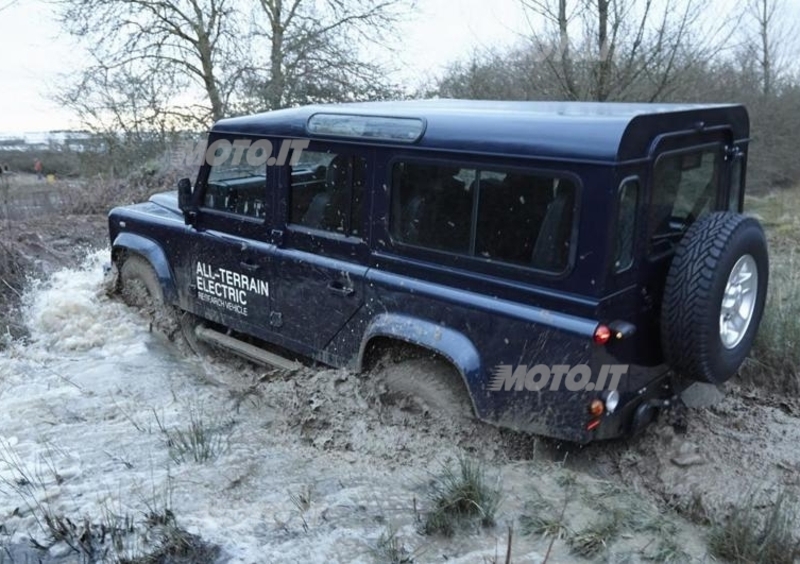 Land Rover Electric Defender: a Ginevra la versione 100% elettrica