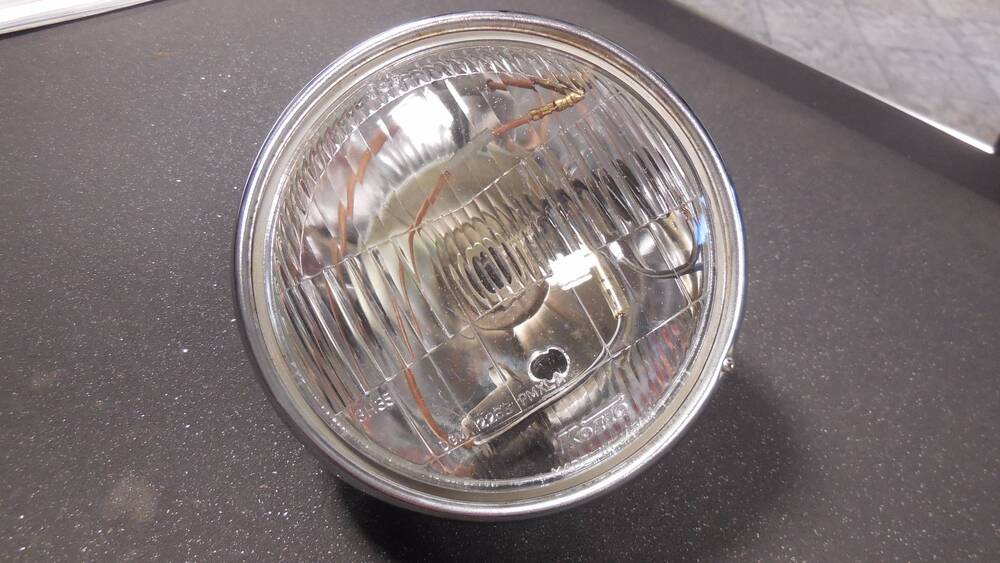 Faro Suzuki RV 90 (2)